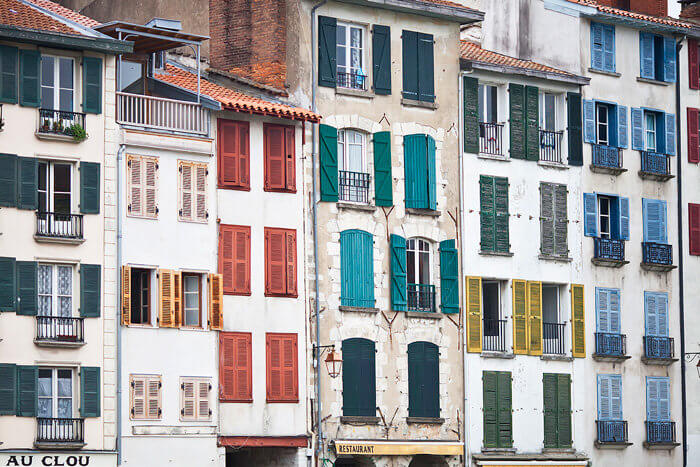 ❤️ Aislar Ventanas de Madera, ¿Persianas o Contraventanas?