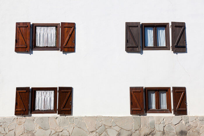 Contraventanas de madera rusticas