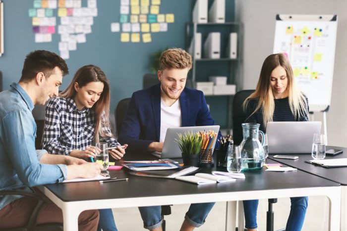 trabajar en oficinas con espacios abierto