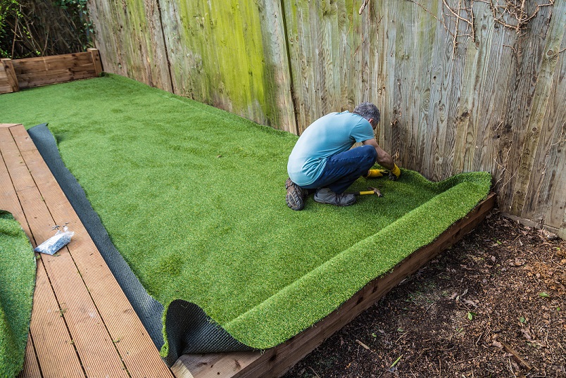 Cómo elegir el mejor césped artificial para tu jardín - Foto 1